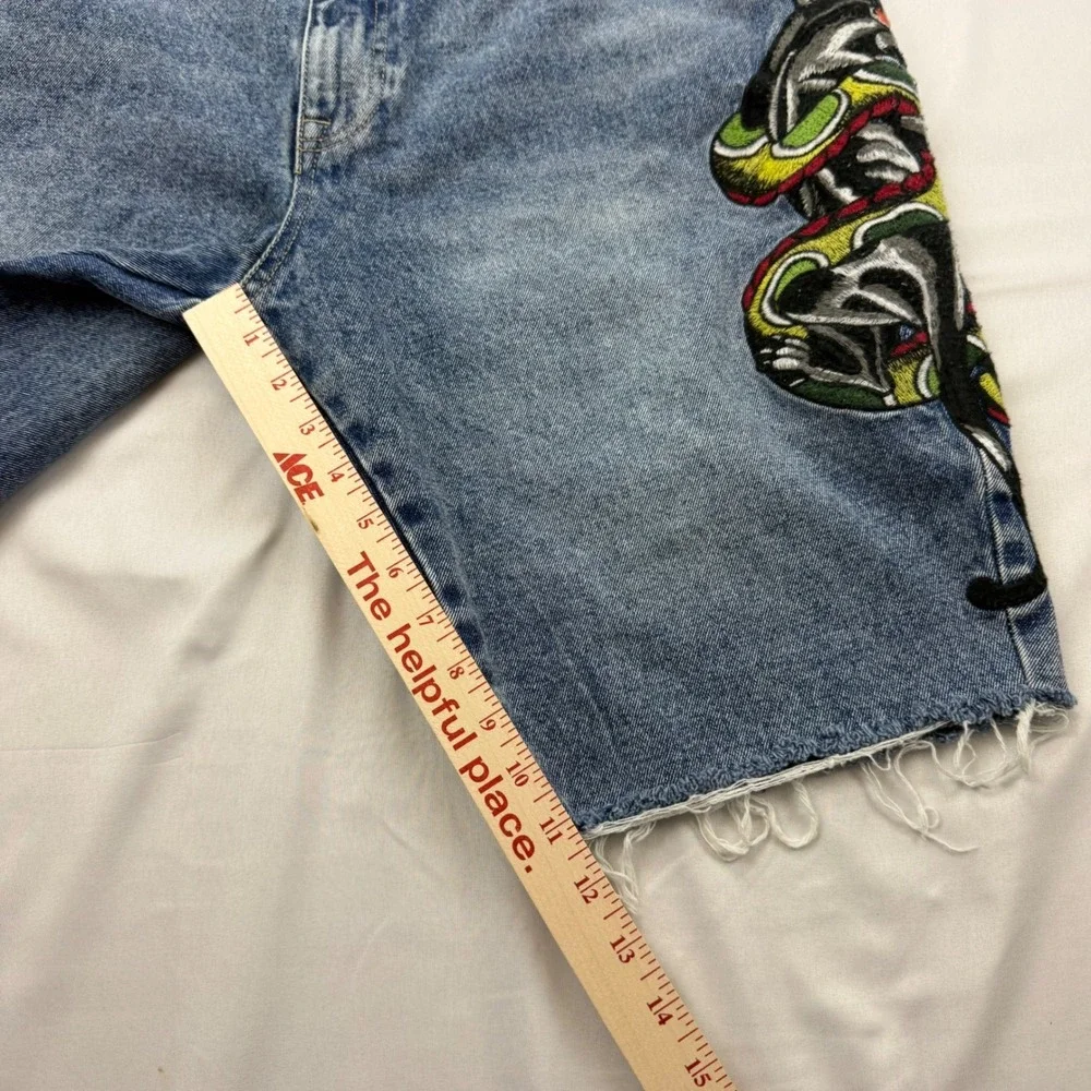 Ed Hardy Jean Shorts Mens 38 Blue Embroidered Dragon Logo Raw Hem MEHD8003-2